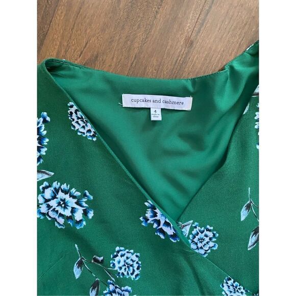 Cashmere and Cupcakes 4 green floral wrap long sleeve mini dress - Picture 6 of 7